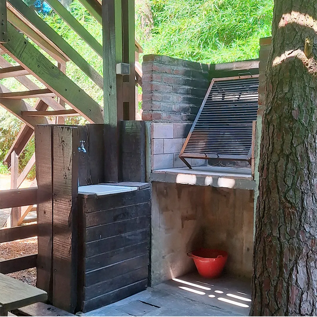 Parrilla individual de la cabaña 2 ambientes 1 planta