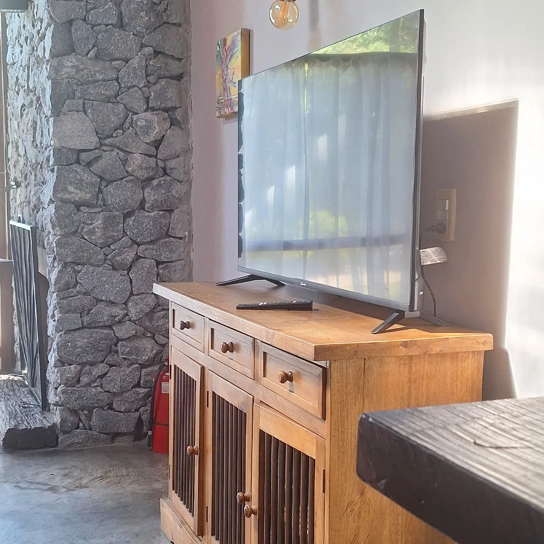 Comedor amplio de la cabaña 3 ambientes 1 planta