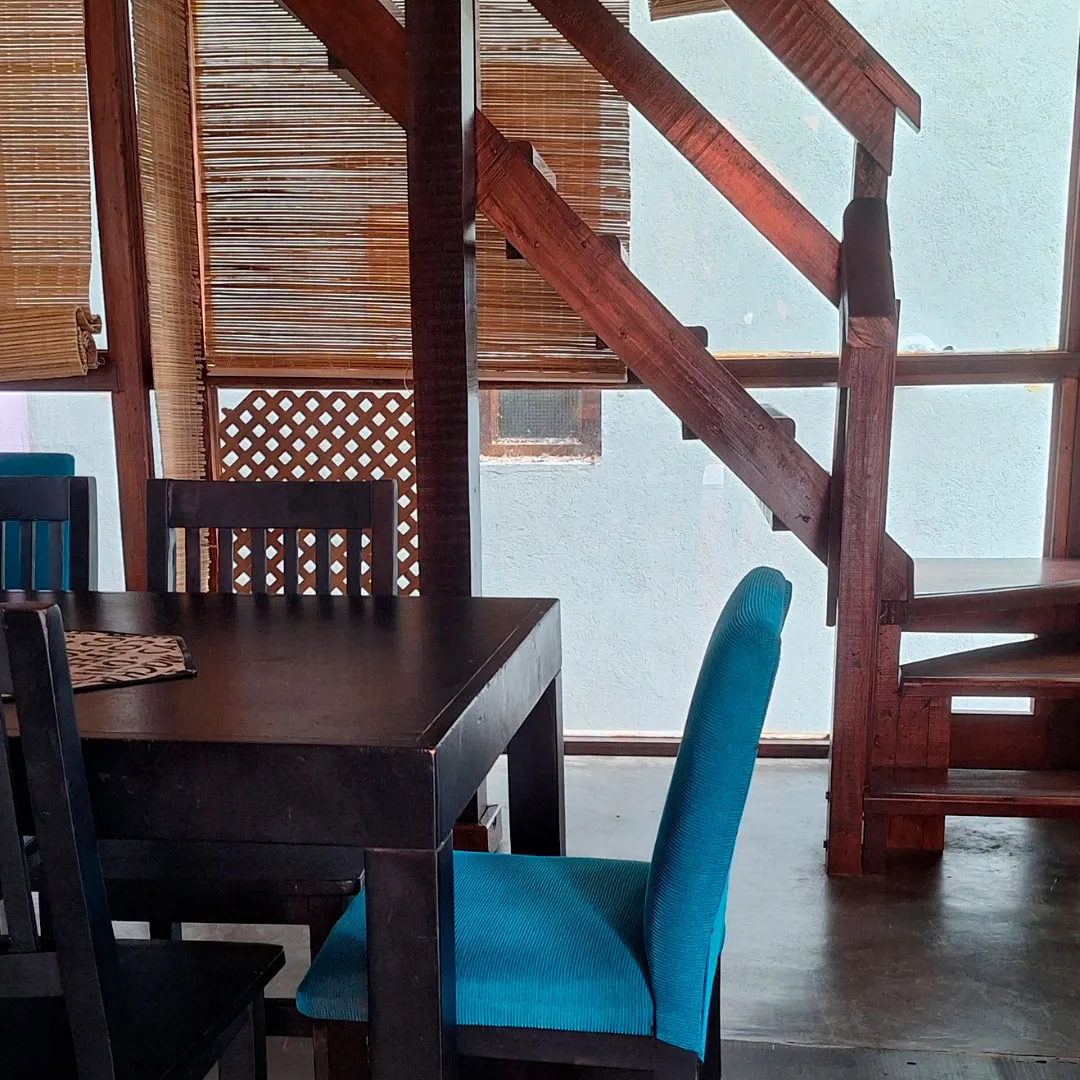Área de comedor de la cabaña 3 ambientes 2 plantas